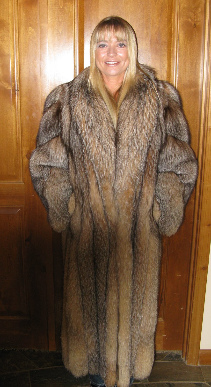 Fur Coat: Amazing red fox fur coat ! so beautiful